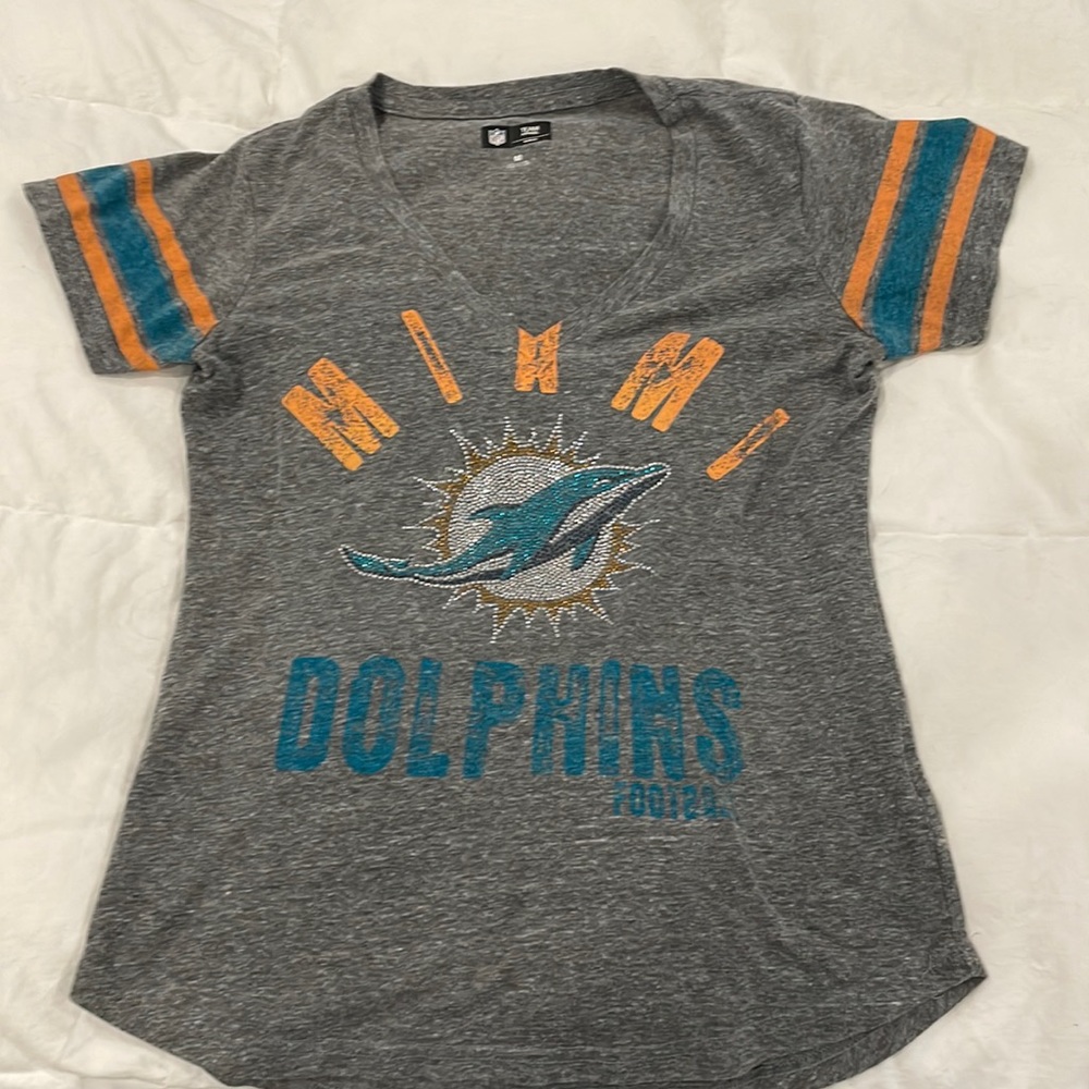 Miami dolphins team apparel t shirt M vintage feel